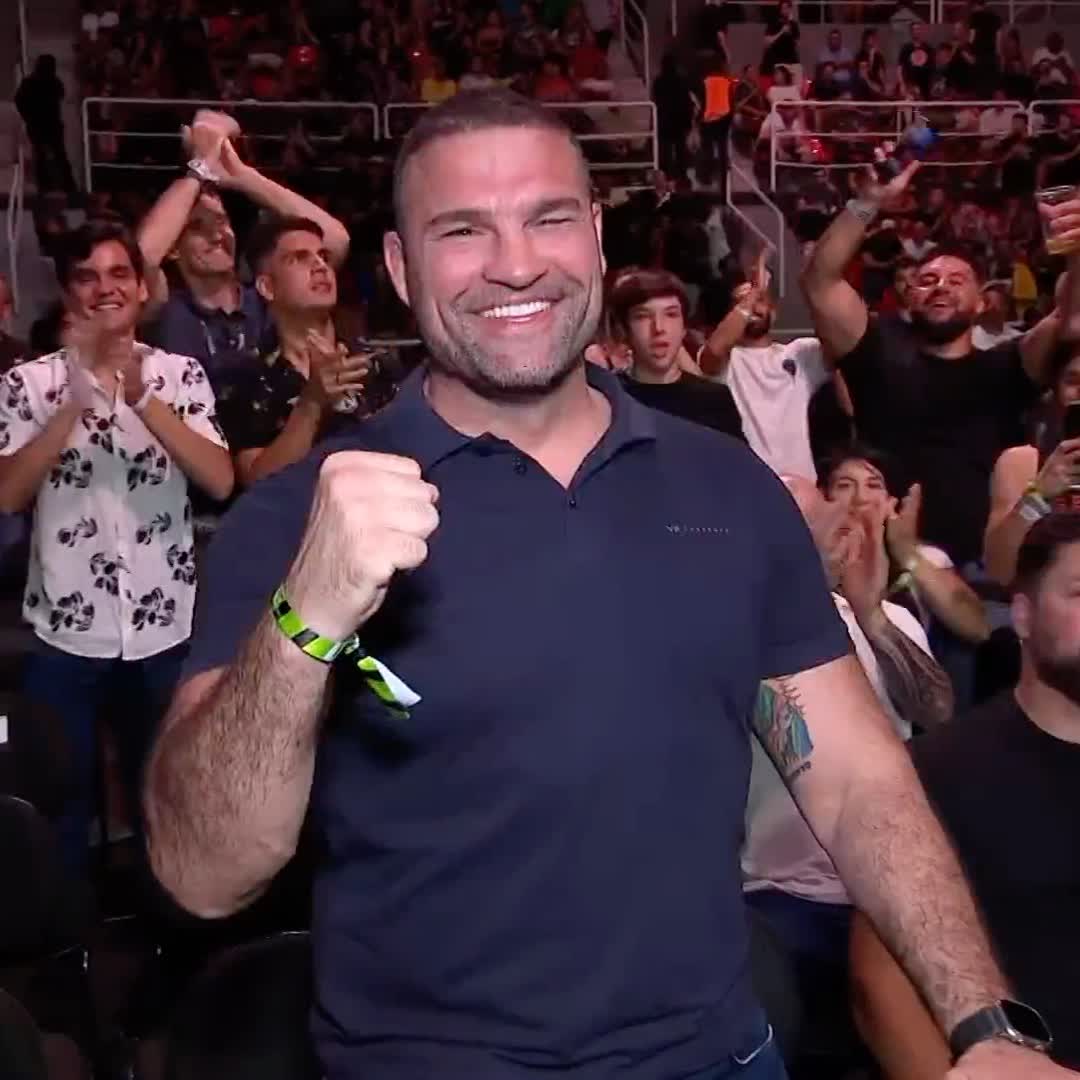 Love it. Shogun Rua going into the UFC HOF. Well deserved and earned. What a legend.