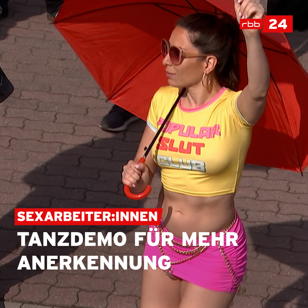 #Sexarbeit stößt in der Gesellschaft noch immer oft #Vorurteile und Stigmatisierung. Deswegen hatte der Berufsverband für erotische und sexuelle Dienstleistungen am Samstag zu einer #Tanzdemo vor dem Roten Rathaus in #Berlin aufgerufen.