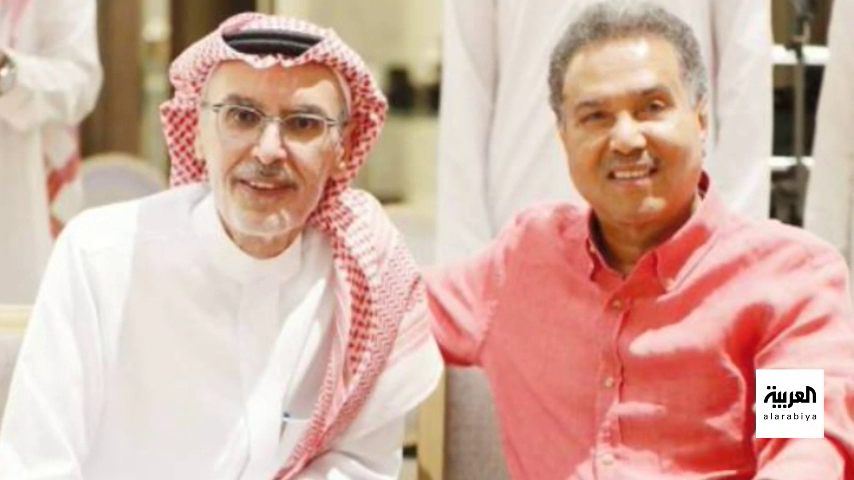 استمع إلى الحوار المؤثر الذي دار بين فنان العرب #محمد_عبده، والشاعر الأمير الراحل #بدر_بن_عبدالمحسن، قبل ليلة من وفاته. #تفاعلكم