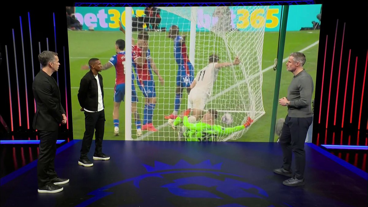 🗣️ "Anywhere else on the pitch it's not given" Ashley Young says the decision to give a foul on Dean Henderson was a 'little bit harsh'