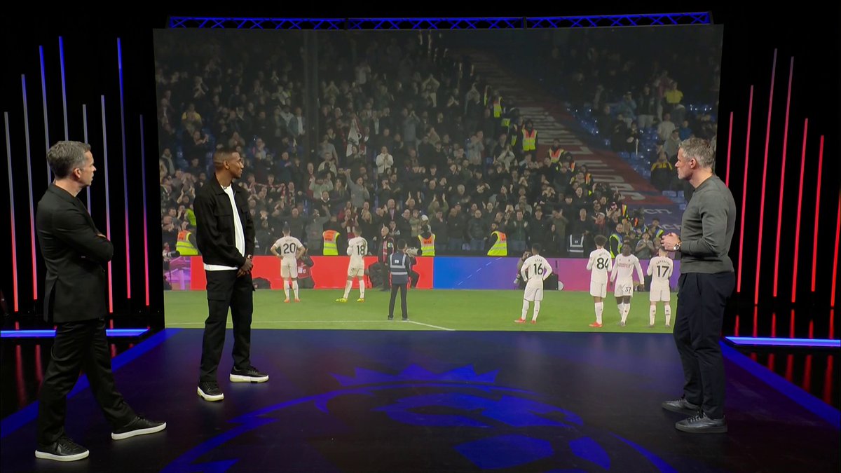 "That is unbelievable support." Jamie Carragher and Ashley Young give huge credit to the Manchester United fans for singing after the 4-0 defeat to Crystal Palace 👏