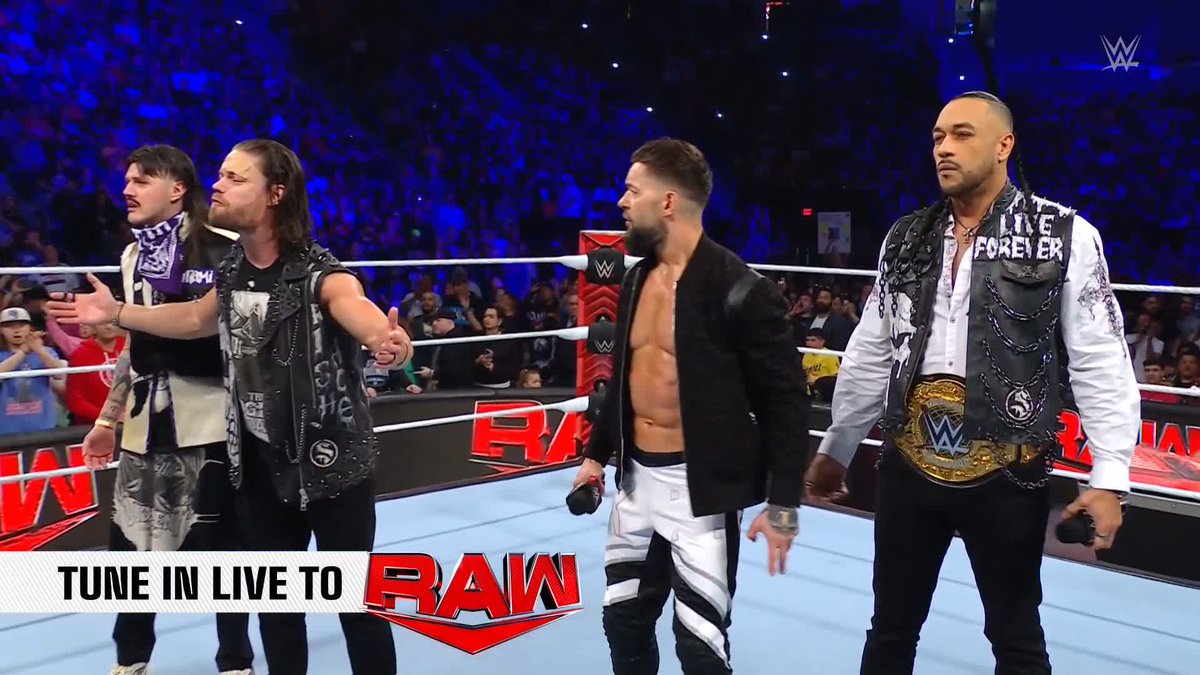 Hey Finn Bálor, say hello to your new first round opponent... JEY USO! #WWERaw