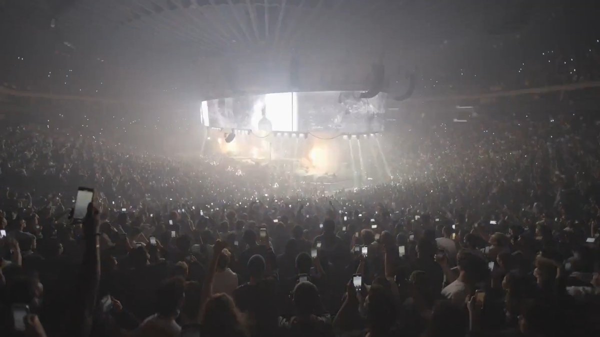 #PREVENTE TRAVIS SCOTT annonce la prolongation de son UTOPIA - Circus Maximum Tour World Tour avec un passage à Nice à l’Allianz Riviera le 6 juillet prochain ! Prévente Ticketmaster le jeudi 9 mai à 10h. Mise en vente générale le vendredi 10 mai. 🎟️