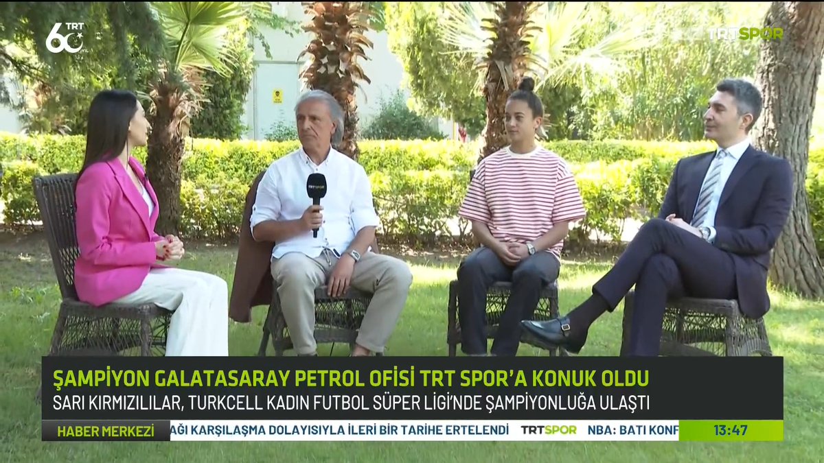 🟡🔴 Galatasaray Petrol Ofisi Kadın Futbol Takımı, Turkcell Kadın Futbol Süper Ligi'nde şampiyonluğa ulaştı. 🗣️Galatasaray Yönetim kurulu üyesi Emir Aral, teknik direktör Metin Ülgen ve takım kaptanı Ecem Esen, duygularını TRT Spor ile paylaştı.