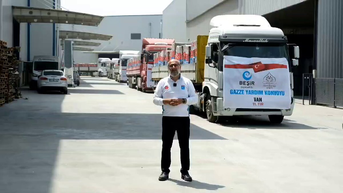 Tüm ateşkes çabalarına rağmen işgalci israil, çocuk kadın demeden sivil halkı havadan ve karadan acımasızca öldürüyor. Bu insanlık dramına sessiz kalmayan aziz Türk milleti sivil toplum kuruluşları aracılığıyla Gazze’ye umut olmaya devam ediyor. Beşir Derneği, Türk Kızılay öncülüğünde hazırlanan ve stkların destek verdiği insani yardım gemisine 600 tondan fazla temel ihtiyaç malzemesi desteğinde bulundu. Dün Mersin limanından hareket eden yardım gemisi yarınEl-Ariş limanına ulaşması bekleniyor. Filistin kampanyamıza katkı vermek istersenseniz; Filistin Yaz 4042’ye Gönder 30₺ bağışta bulun TR28 0020 5000 0004 0000 0000 19 (Beşir Sosyal Yardımlaşma Derneği) Açıklamaya Filistin yazmayı unutmayınız. Beşir Derneği Semerkand Vakfı