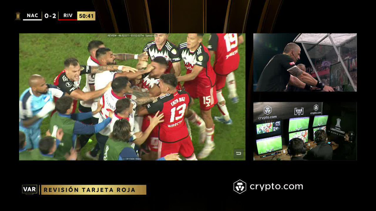 Así fue la tangana en Nacional - River. Daronco no expulsó a ningún futbolista.