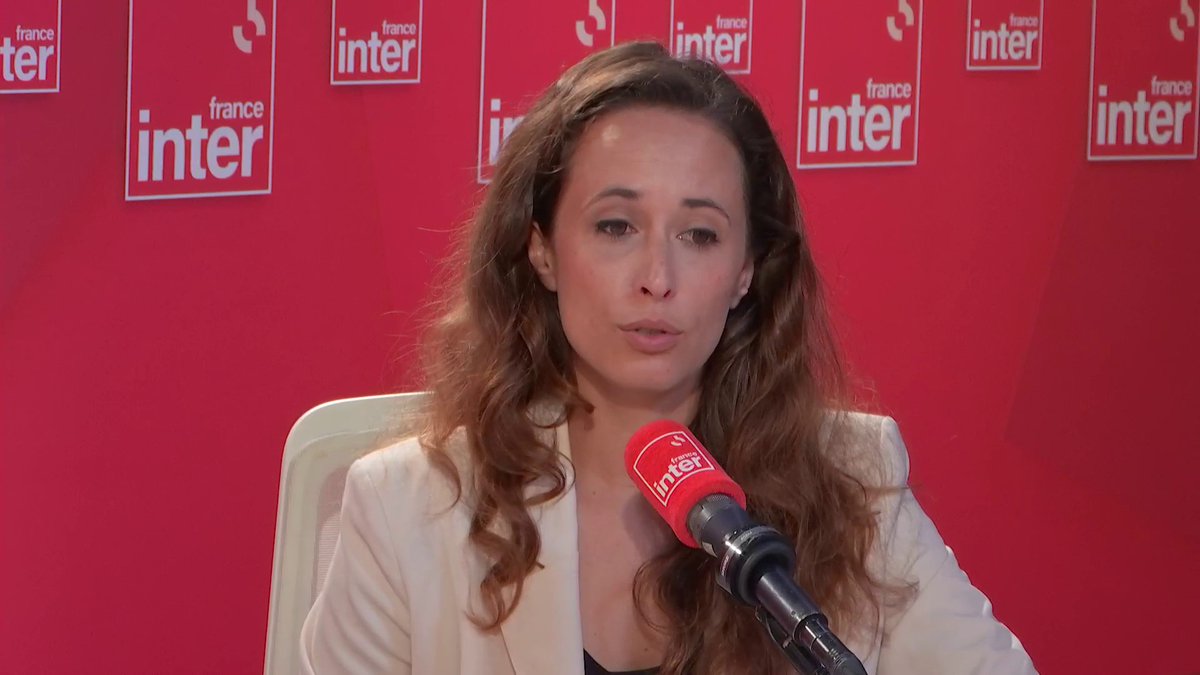 Gloire à la jeunesse mobilisée pour la paix. Ils font l'honneur de ce pays. La répression contre les voix de la paix devrait inquiéter tous les démocrates de ce pays.