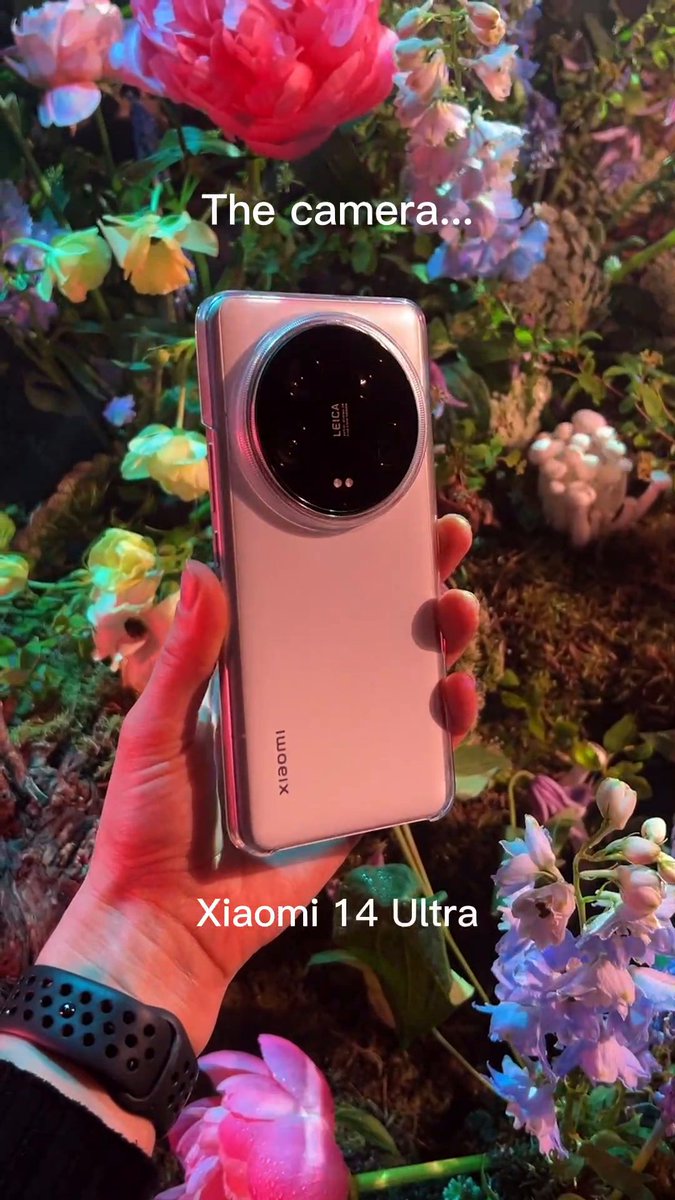 🌸Seasonal tutorial of capturing dreamy petals with #Xiaomi14Ultra. #LensToLegend #Spring 📷Stormy (IG: stormypyeatte)