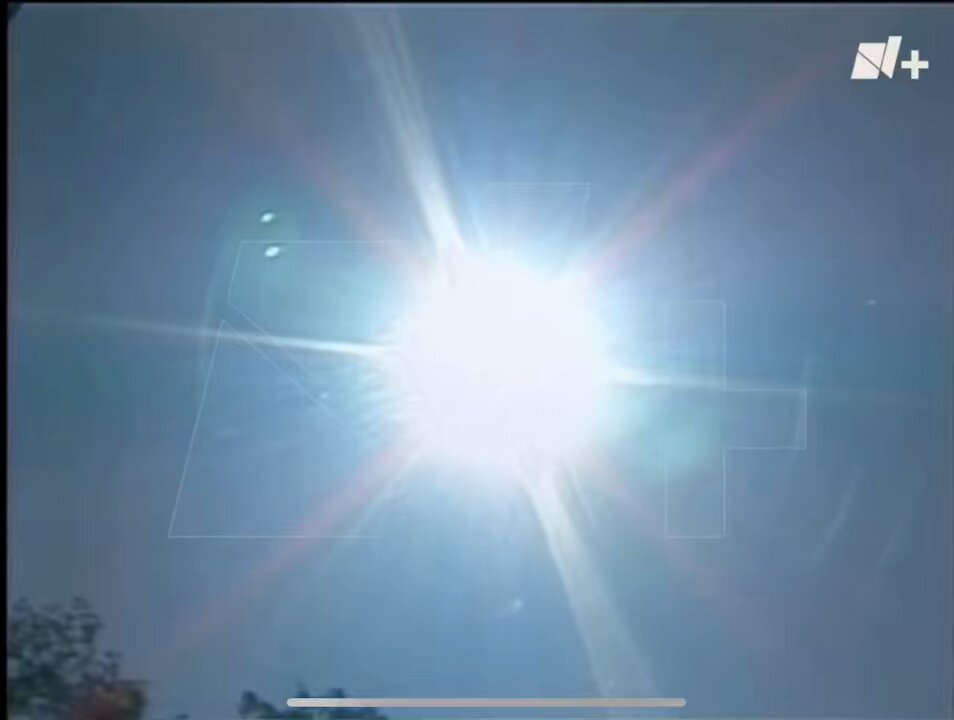 La opinión de algunos capitalinos cuando en el año de 1981 se dio un terrible ola de calor, la cual elevó la temperatura hasta los 30 grados!!! En estos días hemos alcanzado los 33 grados en la Ciudad de México. Entrevistas realizadas por Amador Narcia de Noticieros Televisa. NMás Y tú cómo estás combatiendo las altas temperaturas? #OndaDeCalor #calor #CDMX