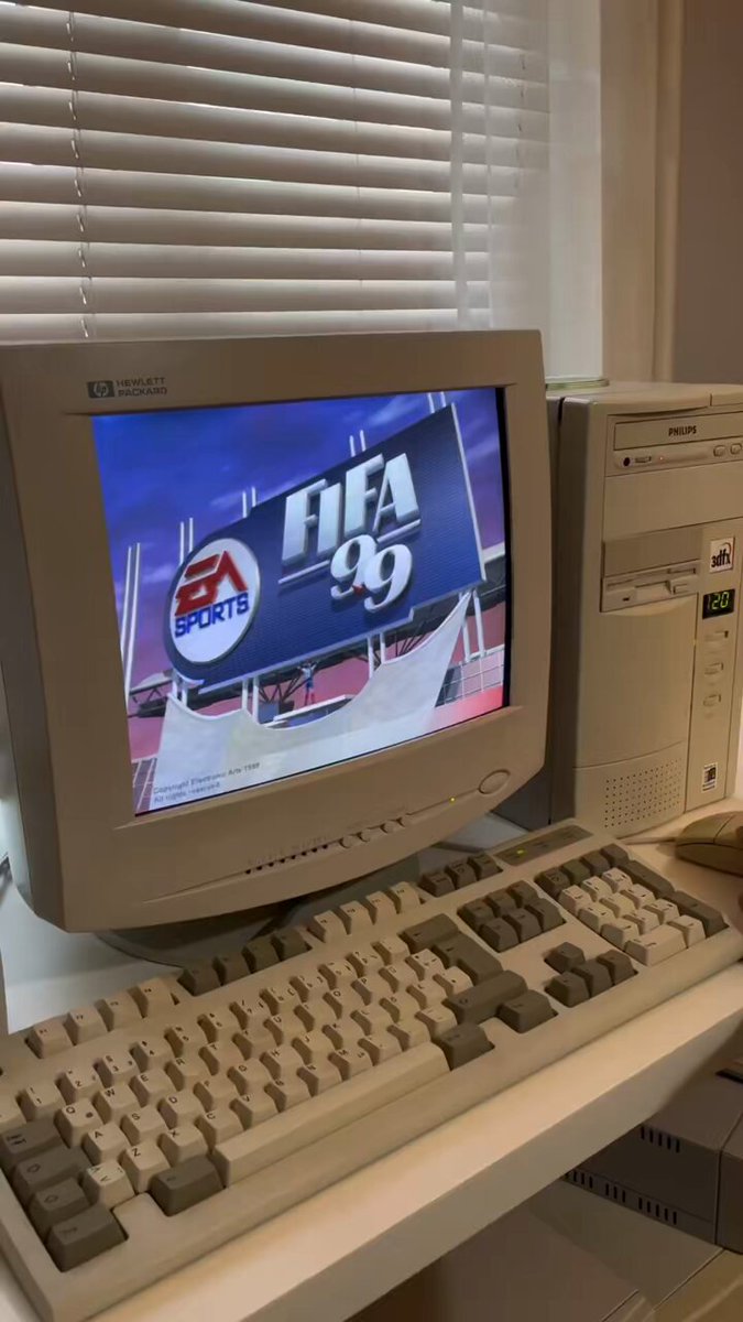 Fifa 99’a ait görüntüler, izleyenlere duygu dolu anlar yaşattı…