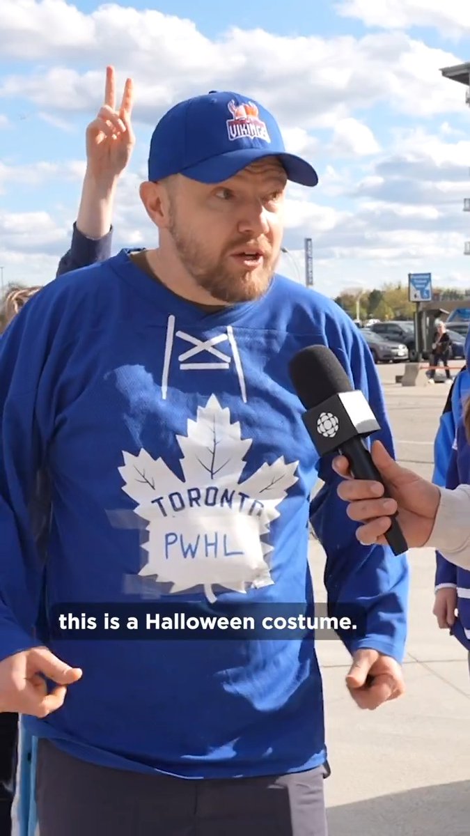"Very sad for the Maple Leafs, but we've got the girls!" Toronto Sceptres fans give their predictions for the semifinal matchup against Minnesota Frost 🔮