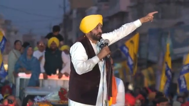 ਕੱਲ੍ਹ ਨੂੰ ਆਪਣੇ ਬੱਬਰ ਸ਼ੇਰ ਅਰਵਿੰਦ ਕੇਜਰੀਵਾਲ ਵੀ ਬਾਹਰ ਆ ਸਕਦੇ ਨੇ… ਜੇ ਸਭ ਕੁਝ ਠੀਕ ਰਿਹਾ ਤਾਂ ਉਨ੍ਹਾਂ ਨੂੰ ਜ਼ਮਾਨਤ ਮਿਲ ਜਾਵੇਗੀ ਤੇ ਆਉਣ ਸਾਰ ਉਨ੍ਹਾਂ ਨੂੰ ਪੰਜਾਬ ਲੈ ਕੇ ਆਵਾਂਗਾ…