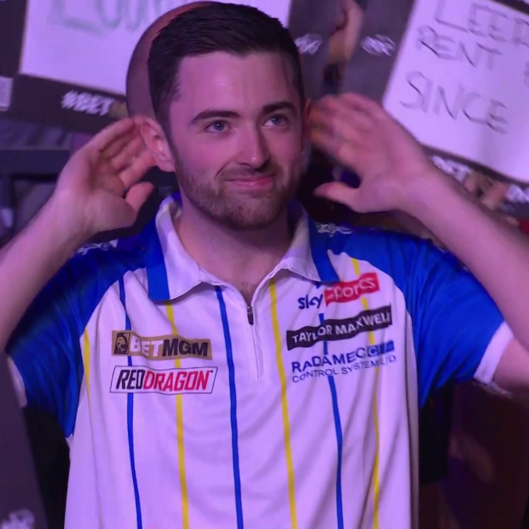 𝙄 𝙋𝙧𝙚𝙙𝙞𝙘𝙩 𝘼 𝙍𝙞𝙤𝙩 🎶 This Luke Humphries Leeds walk-on is epic! ⚪🟡