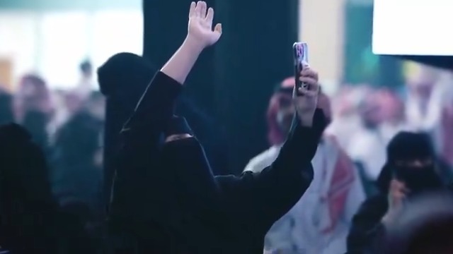 فرحتكم فرحتنا ... ألف مبروك التخرج #جامعة_المجمعة