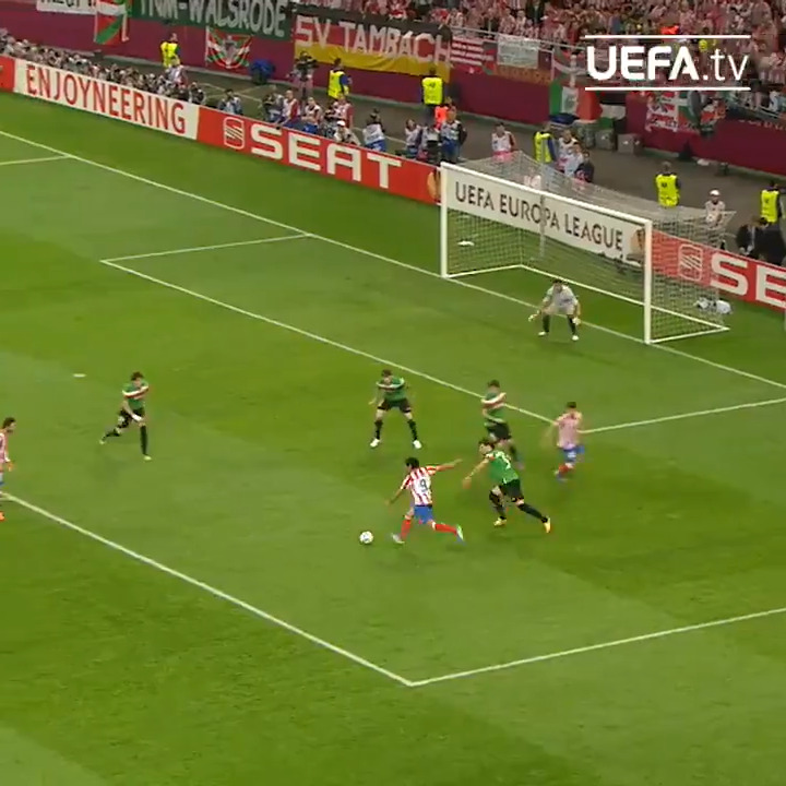Final de Europa League. Hace exactamente doce años. Radamel Falcao García. TOP.