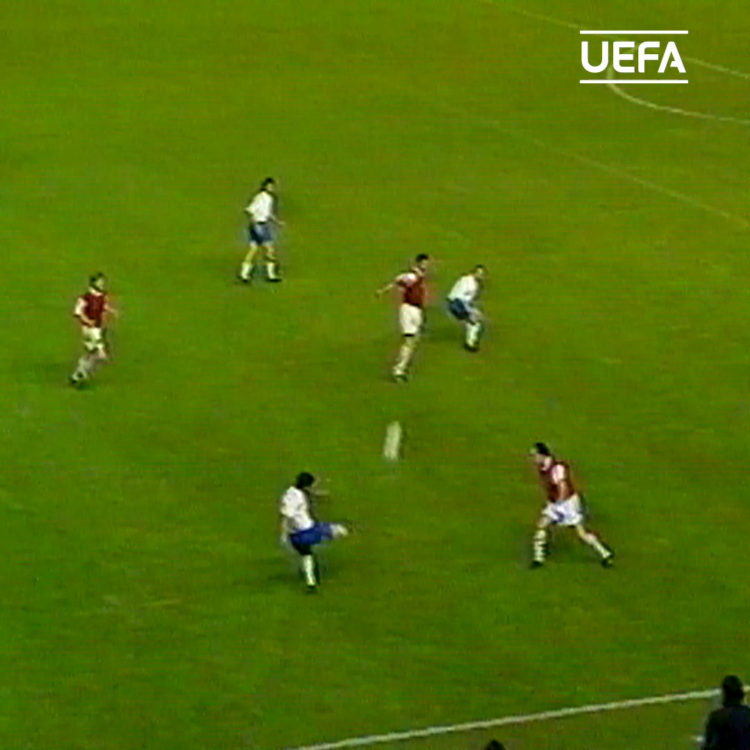 🔙 #TalDíaComoHoy en 1⃣9⃣9⃣5⃣... 🏆 El Real Zaragoza conquistaba en París la 𝗥𝗲𝗰𝗼𝗽𝗮 𝗱𝗲 𝗹𝗮 𝗨𝗘𝗙𝗔❗ ️⚽️ 𝐍𝐀𝐘𝐈𝐌 ⚽️