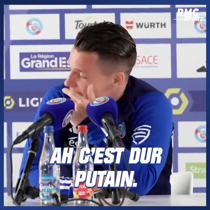 🗣💬 "Ah c'est dur p***** !" 🇫🇷 Les larmes de Kévin Gameiro au moment d'annoncer son départ de Strasbourg au terme de cette saison. Formé au Racing Club de Strasbourg Alsace, l'attaquant de 37 ans était revenu en 2021 à son retour d'Espagne et a depuis atteint la barre des 100 buts en Ligue 1.