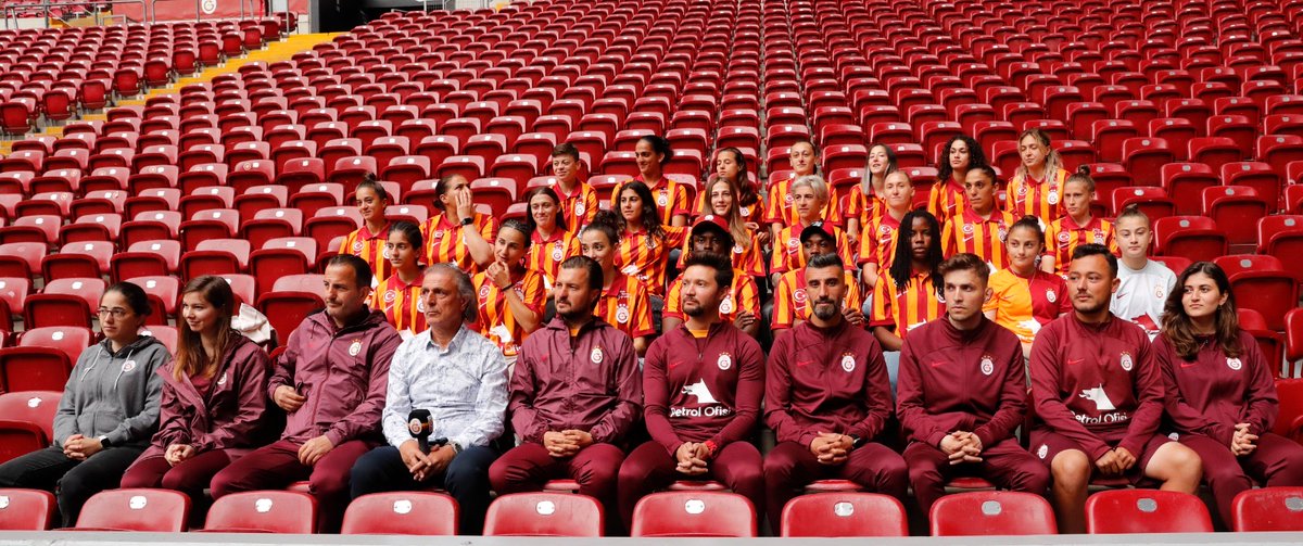 Sezonu şampiyonlukla tamamlayan Galatasaray Petrol Ofisi Kadın Futbol Takımımızın konuk olduğu “Söz Şampiyonlarda" programı bu akşam saat 20.00'de GSTV YouTube Kanalı’nda!