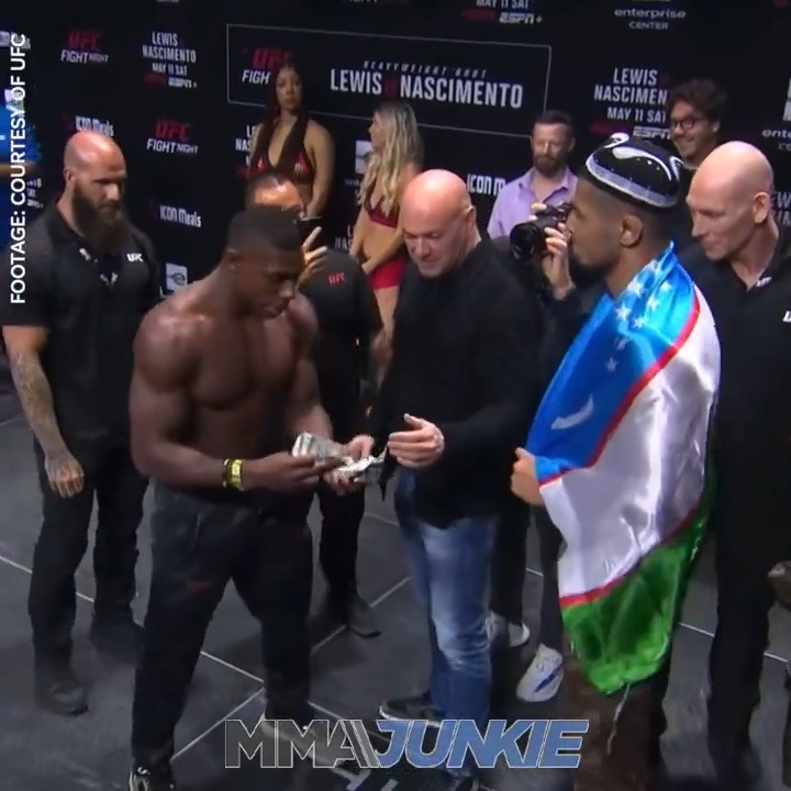 Joaquin Buckley brought money to the #UFCStLouis faceoff with Nursulton Ruziboev, who has a massive size advantage.