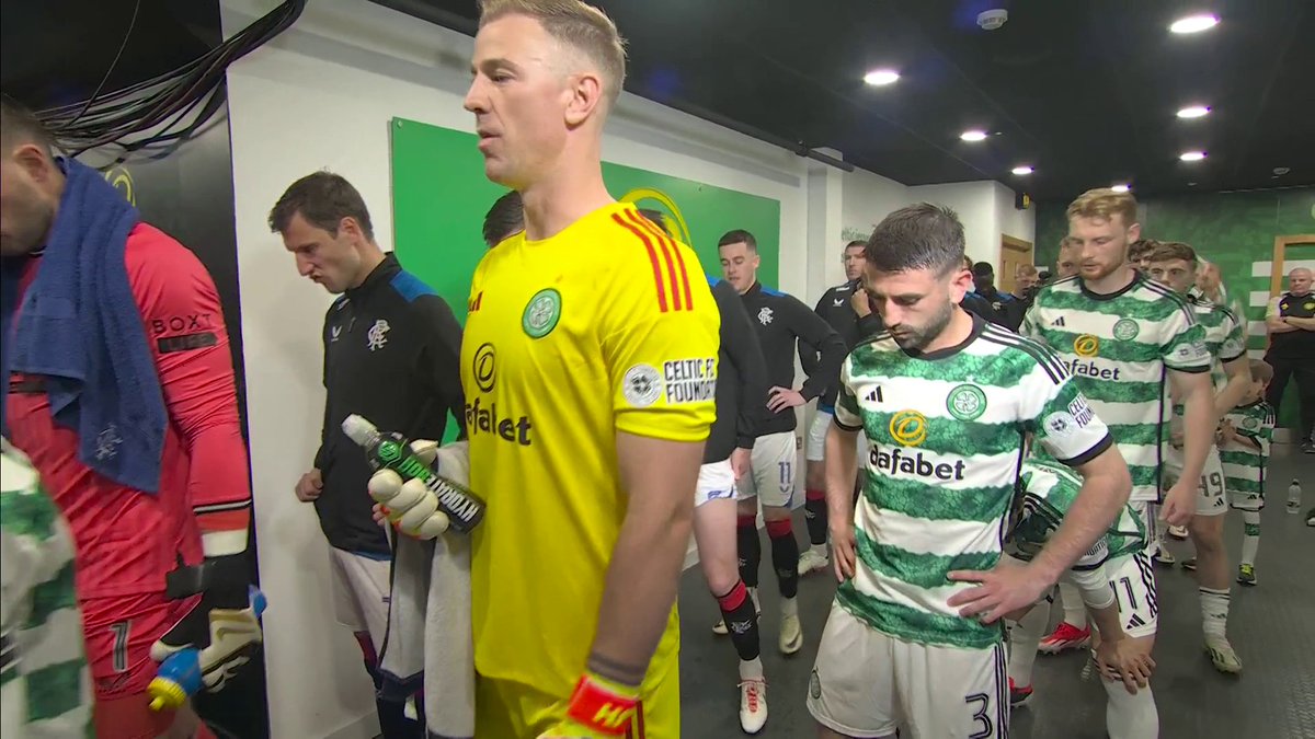 Chills. What a rendition of You'll Never Walk Alone by the Celtic fans ahead of the Old Firm. Unbelievable noise