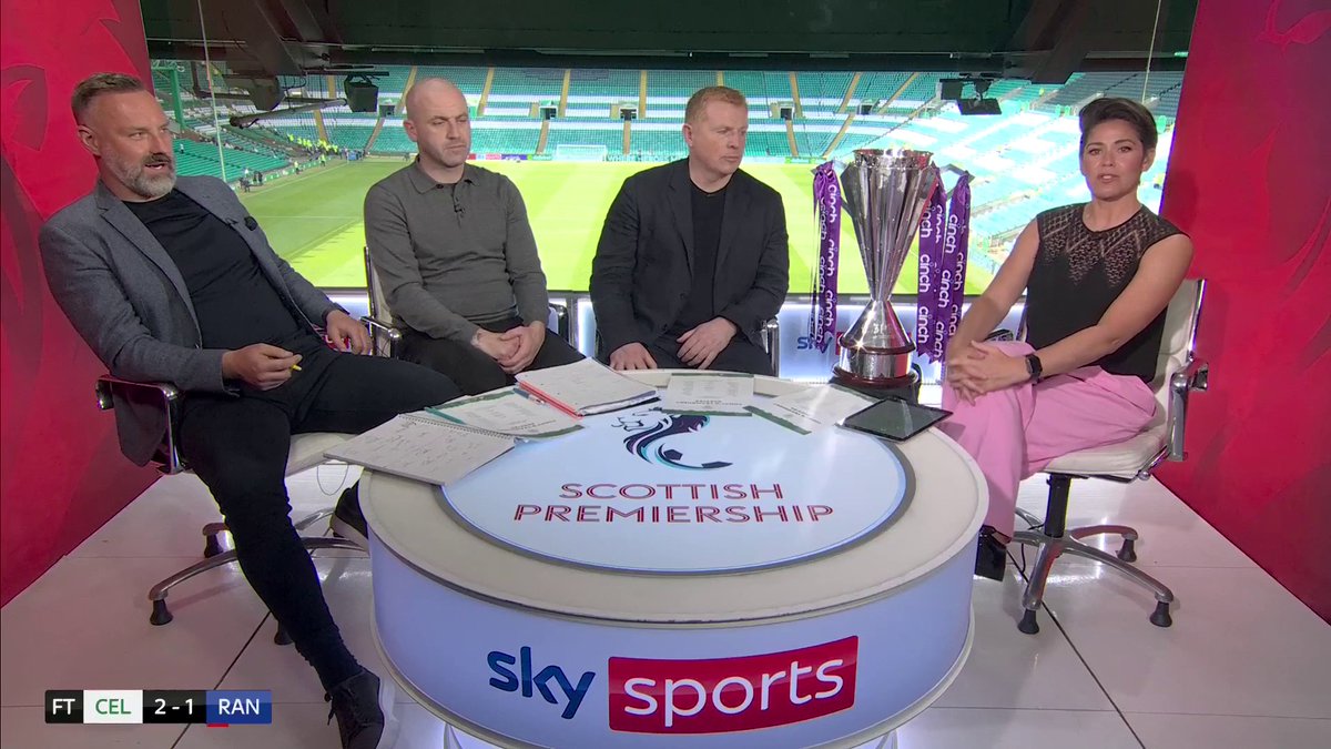 🟨 "It's a yellow card for me." 🟥 "That's a red card in the 1970s." Kenny Miller and Chris Sutton join the studio to discuss John Lundstram's sending off. Watch more analysis and reaction LIVE on Sky Sports Football 📺
