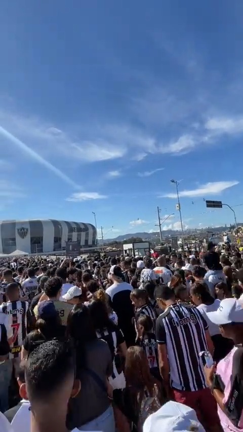 ☀️🏠 O Atleticano é diferente e representa como ninguém! #FutebolPeloSul | #SolidariedadeEmMassa
