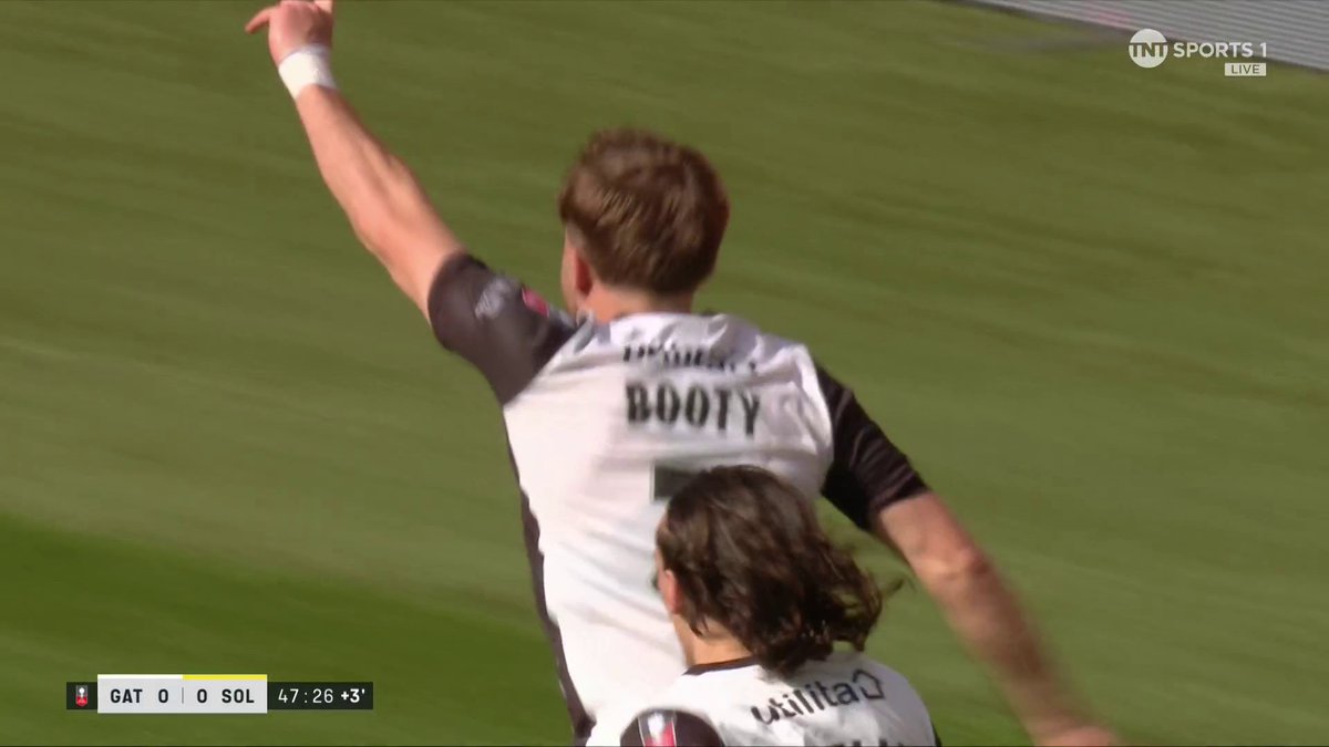 Regan Booty gives Gateshead FC the lead over Solihull Moors FC right before half-time! ⚽️ Another 45 minutes of football to go in this FA Trophy Final 🏆 📺 TNT Sports &amp; discovery+ UK