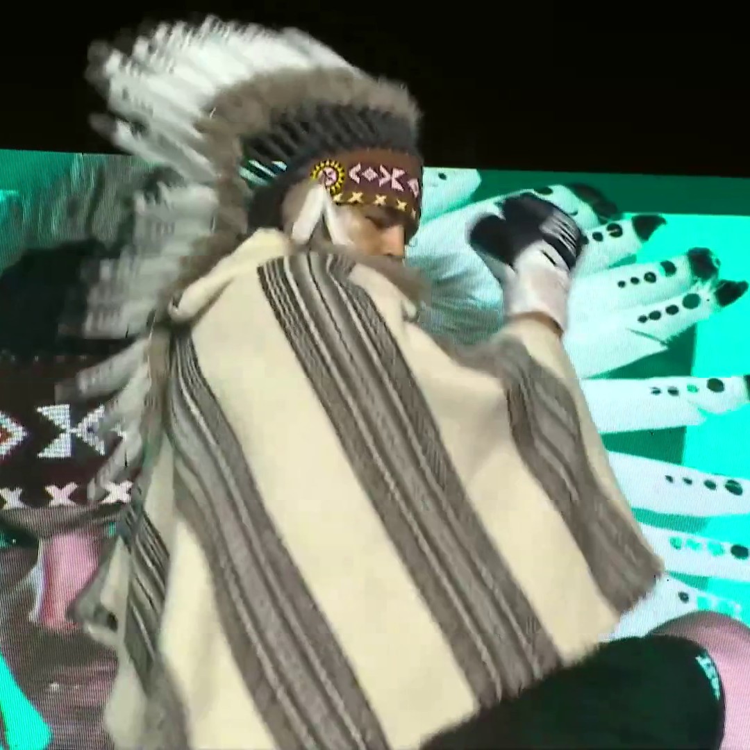 'The Native' Moses Jolly with incredible ring walk vibes! ๐