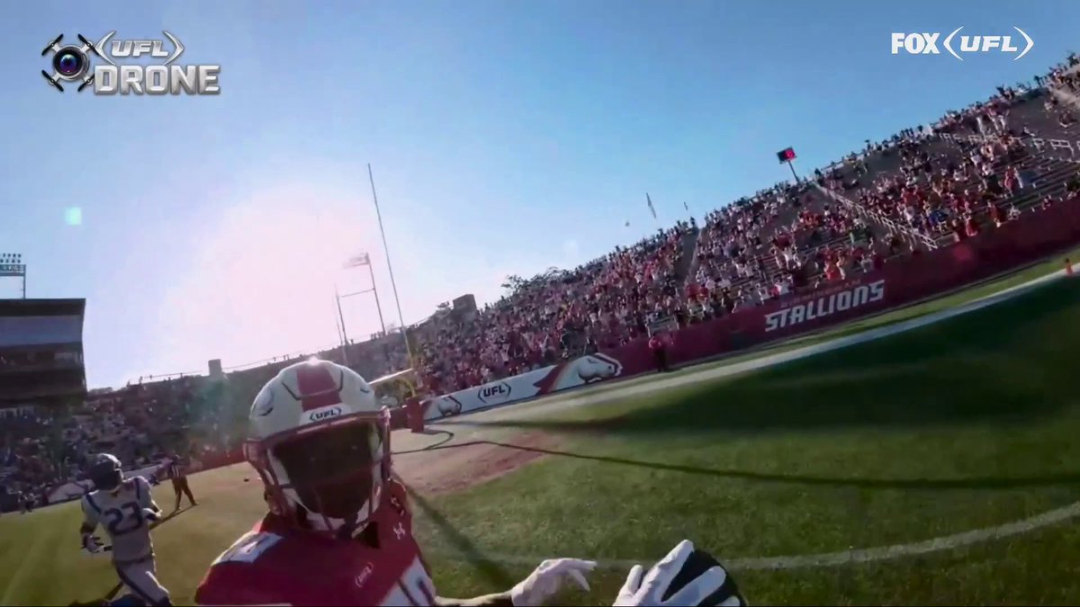 Kevin Austin Jr. outran everyone except the drone cam 🔥⚡️ Peep how he looks right at the camera at the end 👀