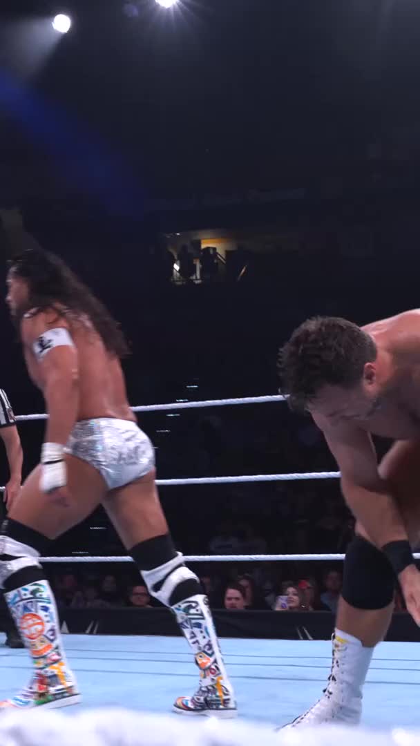 .LA Knight advances in the #WWEKingAndQueen Tournament! 👊 #WWEChattanooga