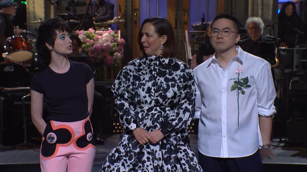 Maya Rudolph just did the best SNL opening monologue of all time. Mother truly was mothering.
