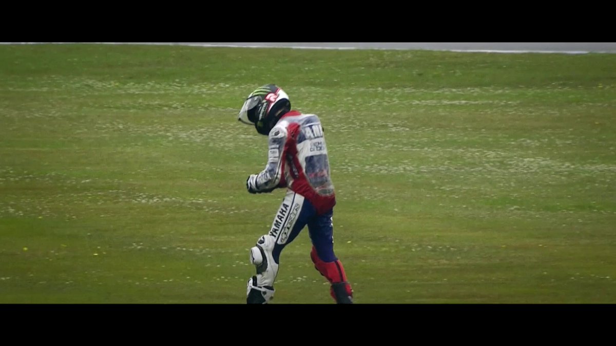 “MÊME PAS MAL“ aujourd'hui à 16H00 💥 Le monde du MotoGP répond à la question qu'on lui pose le plus : que se passe-t-il durant une chute et comment remonter sur la moto ensuite ? Voici un extrait avec Jorge Lorenzo 👀 #FrenchGP | #MotoGP