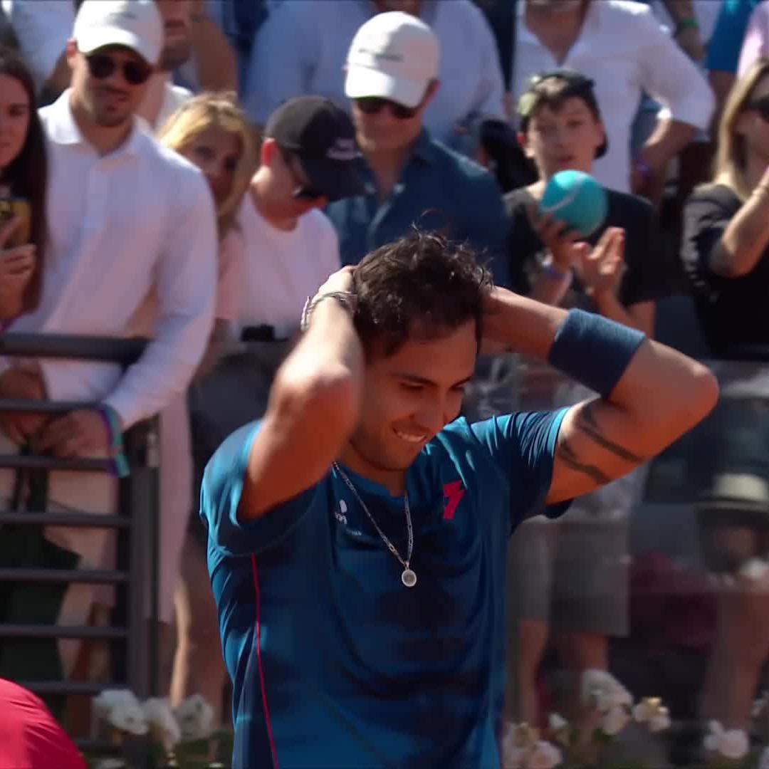Rome is stunned 😳 Alejandro Tabilo claims the biggest win of his career so far, defeating number 1 seed Djokovic 6-2 6-3 in 67 minutes at the Internazionali BNL d'Italia #IBI24