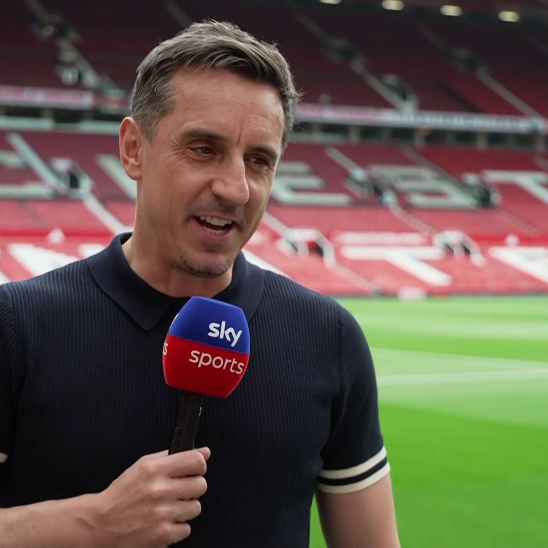 🗣️ "Every manager here over the last 10 years has struggled." Gary Neville says changing the manager has not worked at Manchester United and the cycle has to stop 🔻