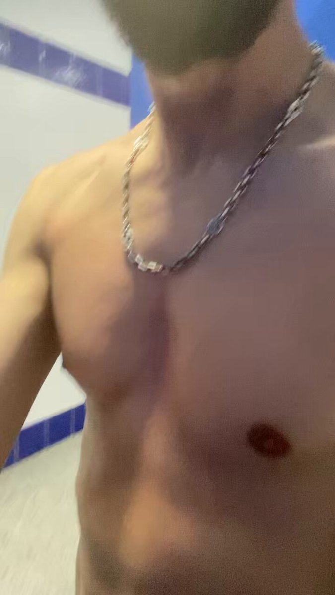 Unloading in the WC of the Mall! RT if you like public WC where to get your cock off and cum 🍆💦 #wc #public #mall #wank #gay #sex #pleasure #man #Eurovision #PrideMonth