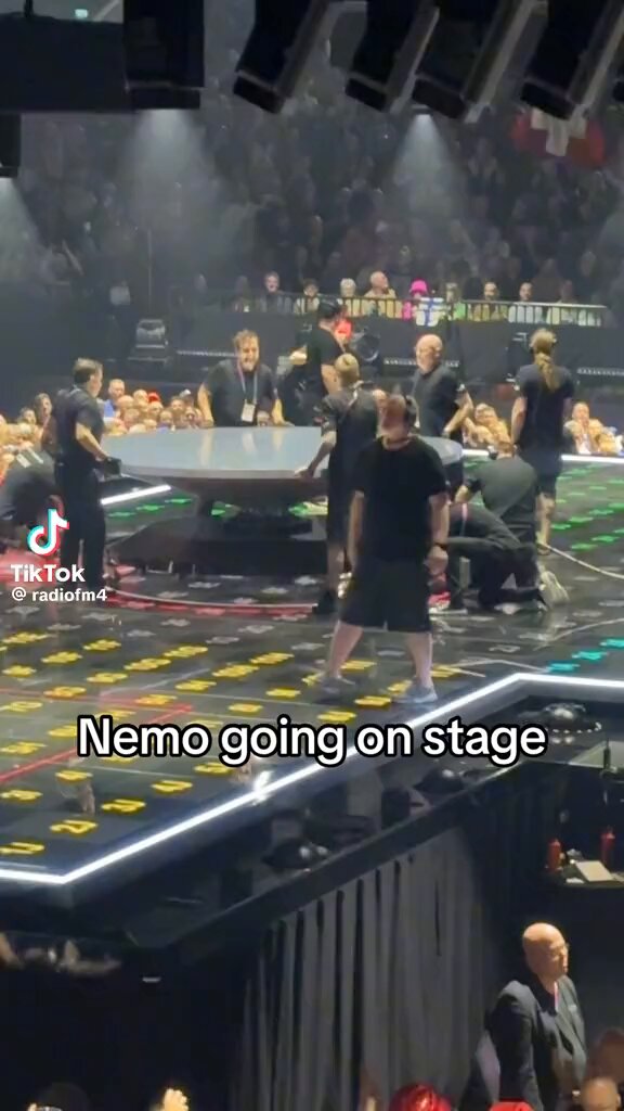 I know this is such a small thing, but the fact that Nemo hugged the person wiping their shoes before their performance is such green flag behaviour.