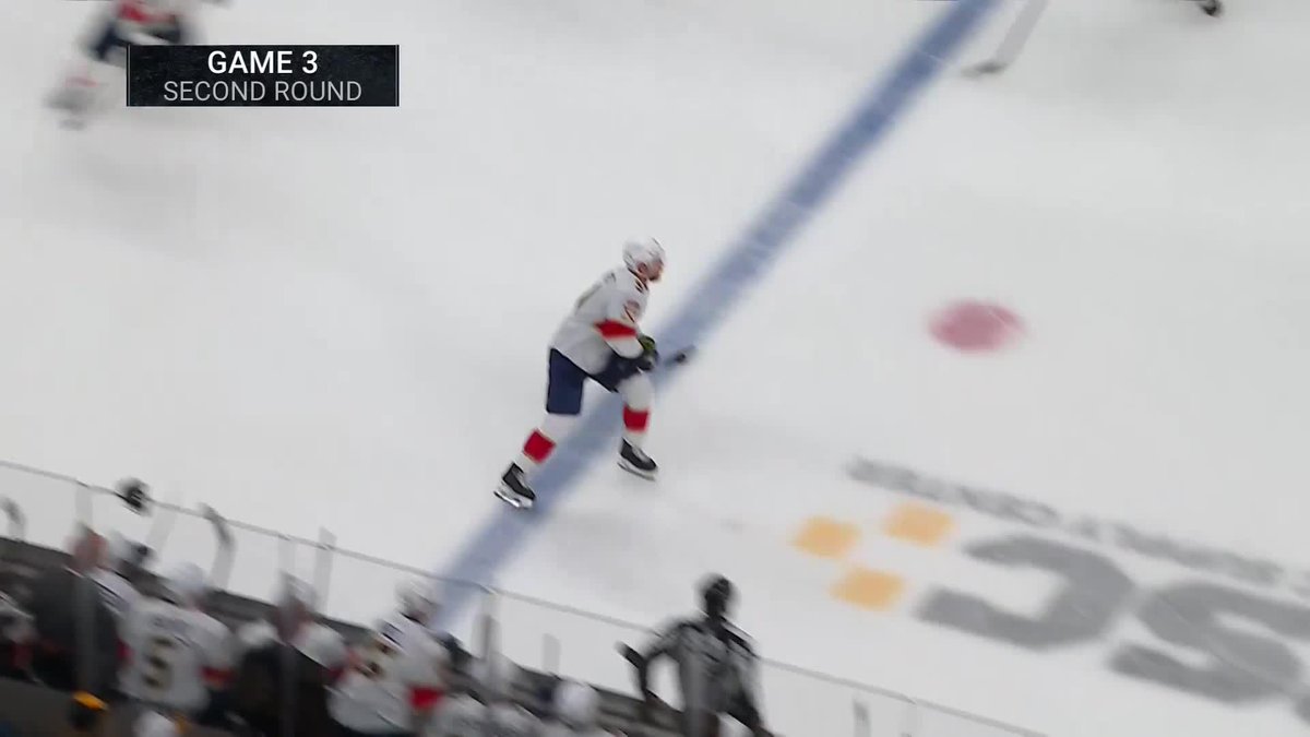 🚨 New angle just dropped of Sam Bennett punching Marchand in the face 🚨