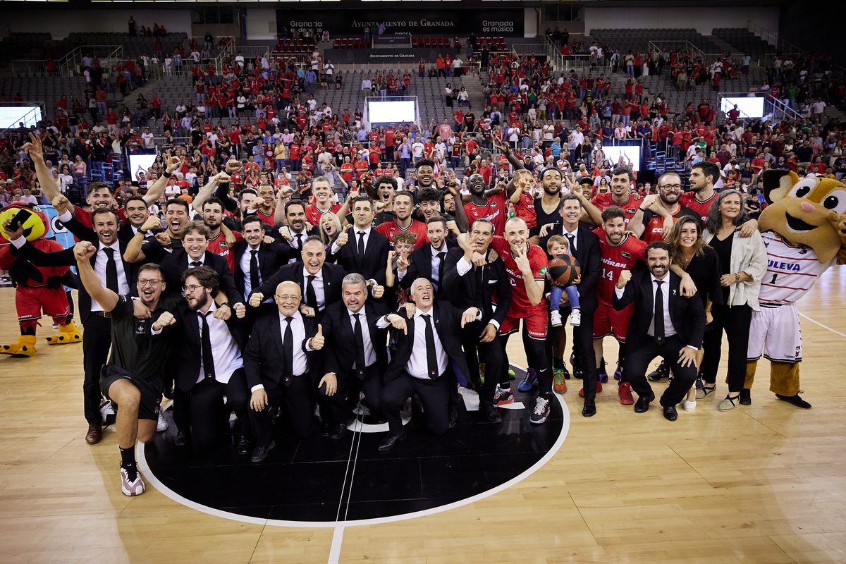 Eran dos finales paralelas, pero solo un equipo podía certificar la permanencia. La garra y la pasión fueron los ingredientes de Monbus MONBUS OBRADOIRO y Coviran Fundación CB Granada para luchar. Pero finalmente, los granadinos se hicieron con el billete para SEGUIR en #LigaEndesa 👏