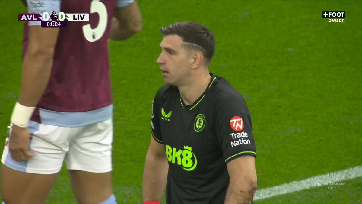 INCROYABLE ! Emiliano Martinez se troue totalement et envoie le ballon dans son propre but ! ๐จ Liverpool ouvre le score aprรจs 1 minute de jeu. ๐ฅ CANAL+ Foot