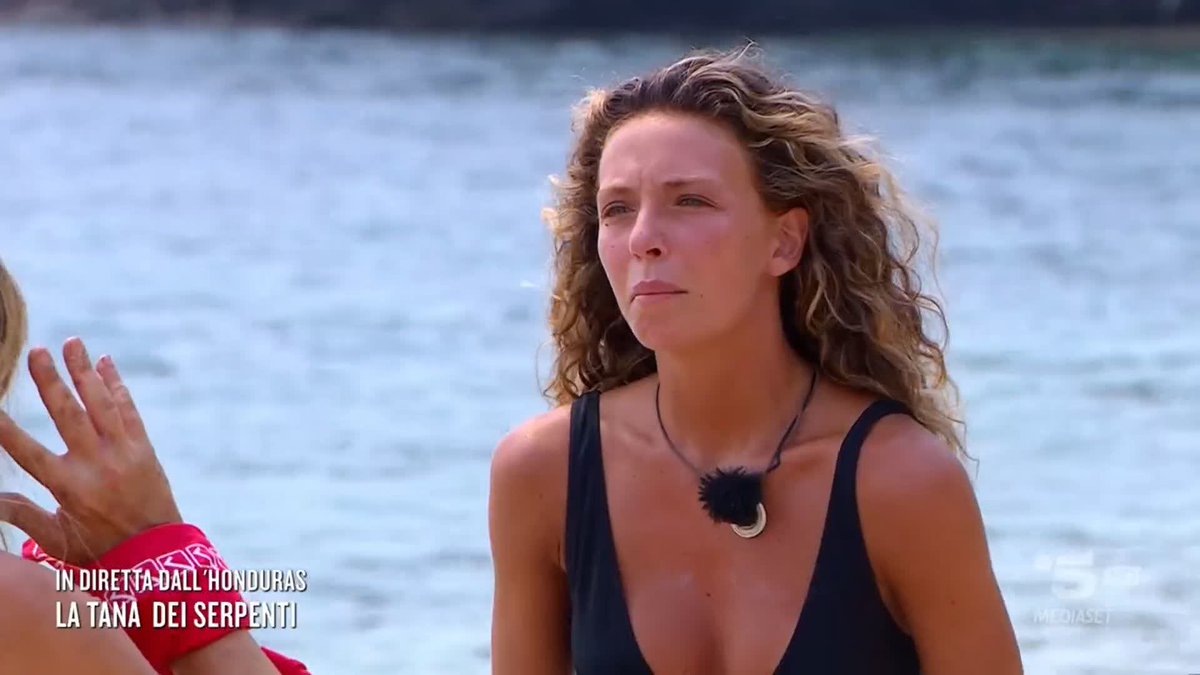 Rosanna continua ad insinuare uno strano feeling tra Samuel e Greta! Voi che ne pensate? #Isola