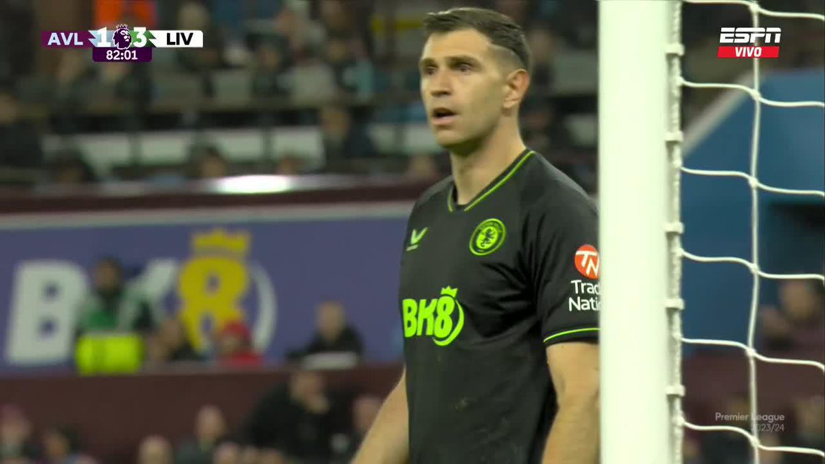 🇦🇷🧤 POCO SE HABLA DE ESTA LOCURA QUE SE MANDÓ EL DIBU MARTÍNEZ CUANDO EL ASTON VILLA PERDÍA 3-1 ANTE LIVERPOOL. 🔝 EL MEJOR ARQUERO DEL MUNDO, SEÑORES.
