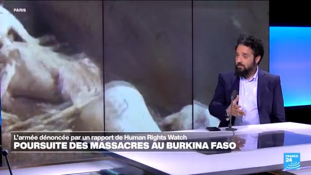#BurkinaFaso🇧🇫 : dans un rapport publié le 25/04, Human Rights Watch documente le massacre de 223 civils par l'armée régulière, le 25/02, dans deux localités du nord du pays. 🔴 De nouveaux documents illustrent l'ampleur d'une des pires tueries dans ce pays, Wassim Nasr nous en dit plus dans #AutourDuMondeF24 ⤵️ ⚠️ Attention, certaines images peuvent heurter la sensibilité des spectateurs