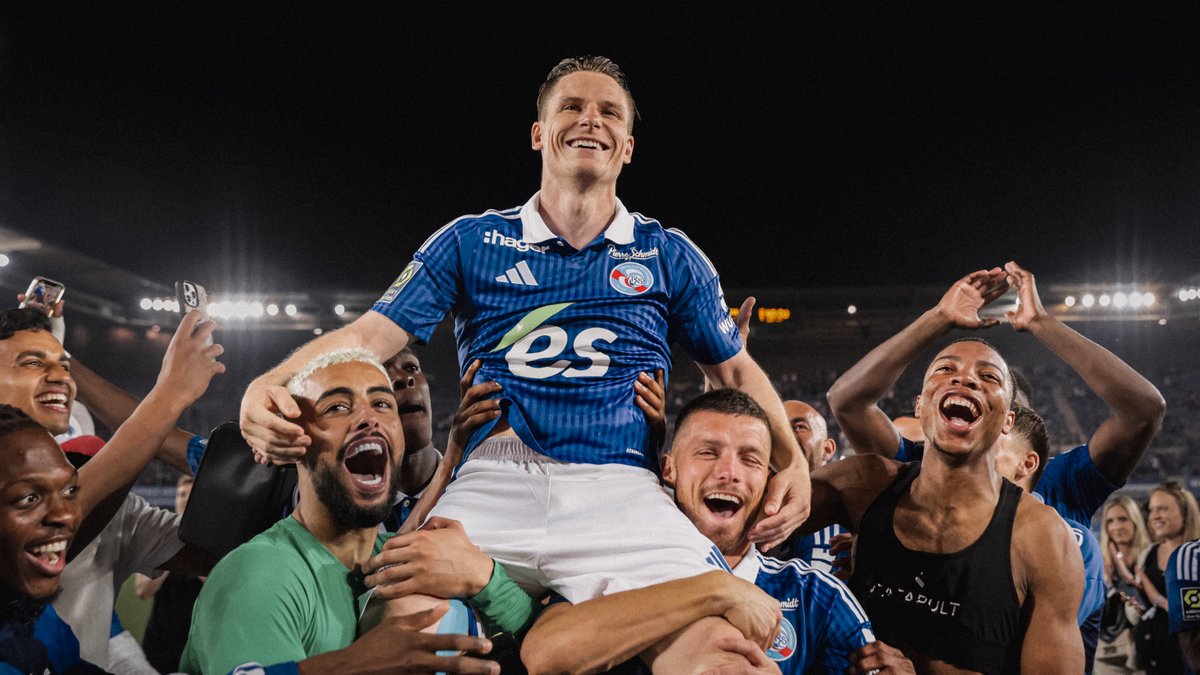𝐋𝐞́𝐠𝐞𝐧𝐝𝐞 💙🤍 Kevin Gameiro
