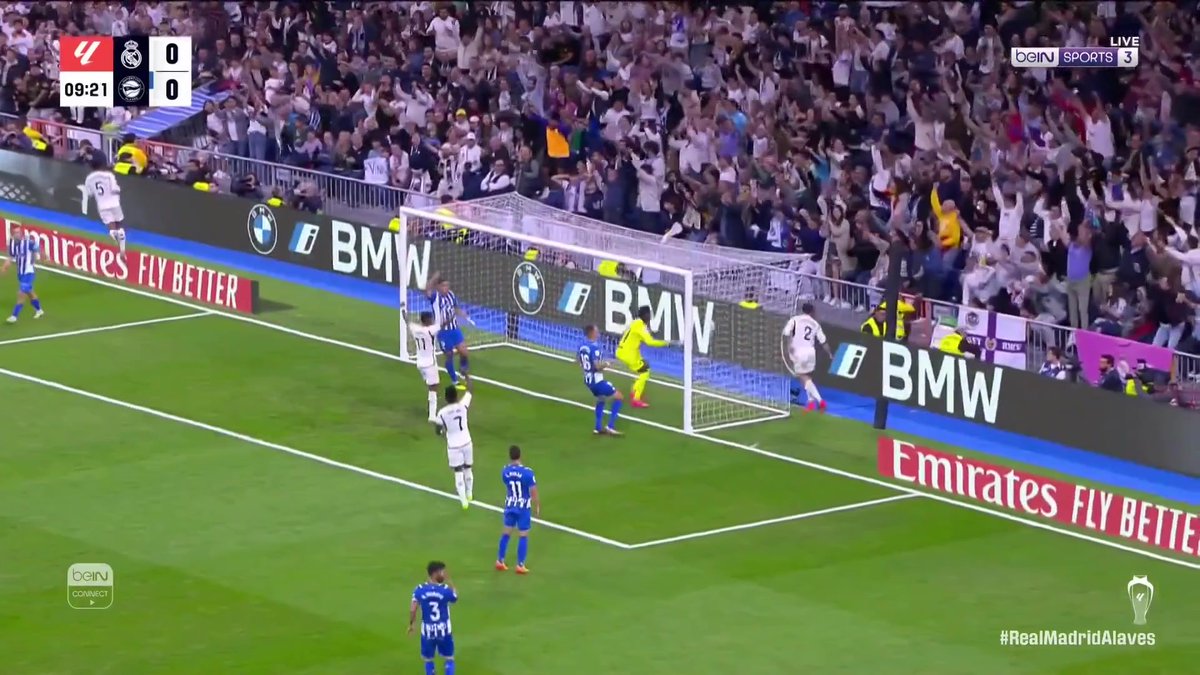 ⚽️🔥 بيلينغهام يفتتح التسجيل للنادي الملكي بطريقة مميزة #الدوري_الإسباني | #ريال_مدريد_الافيْس #LaLiga