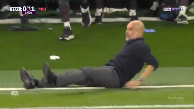 🚨🚨🚨 احد اللقطات التاريخية من الموسم .. ردة فعل بيب غوارديولا بعد فرصة سون المهدرة وتالق اورتيغا💀😂