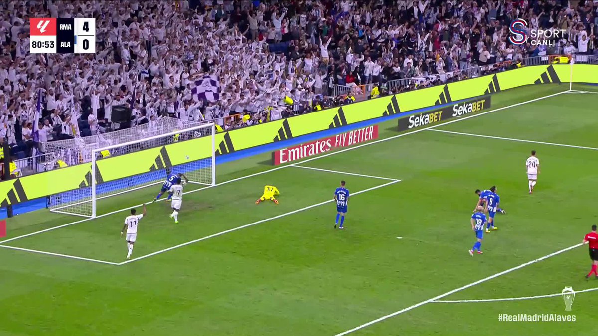 Arda Güler yine gol attı. 💫 4 maç, 3 gol.