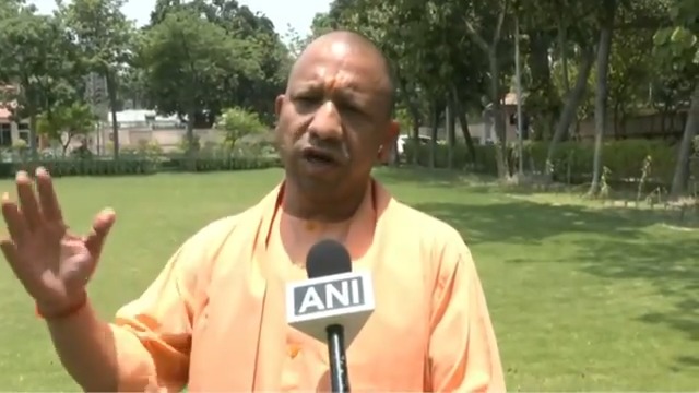 पूरे देश के अंदर मोदी जी की जो लहर है, वह एक सुनामी बनकर सामने आ चुकी है... अब कांग्रेस कभी पुन: सत्ता में नहीं आ सकती है...