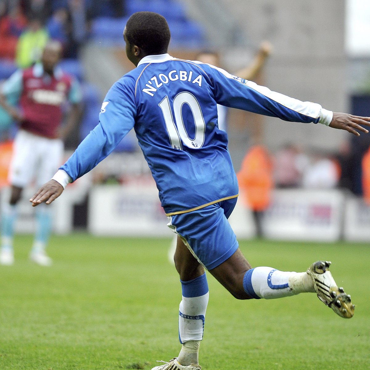 𝗡𝗲𝘃𝗲𝗿 𝘄𝗿𝗶𝘁𝗲 𝘂𝘀 𝗼𝗳𝗳 💪 Dejected & on the verge of relegation at half-time, the Tics defied the odds with a superb second-half comeback against West Ham United! 🤩 #wafc 🔵⚪️ | #OnThisDay