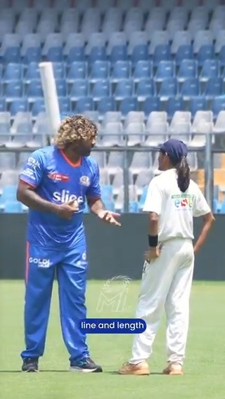 A day out in the field 🏏 ft. Mali, Commander & the winners of MI Junior Tournament 💙 #MumbaiMeriJaan #MumbaiIndians | Lasith Malinga