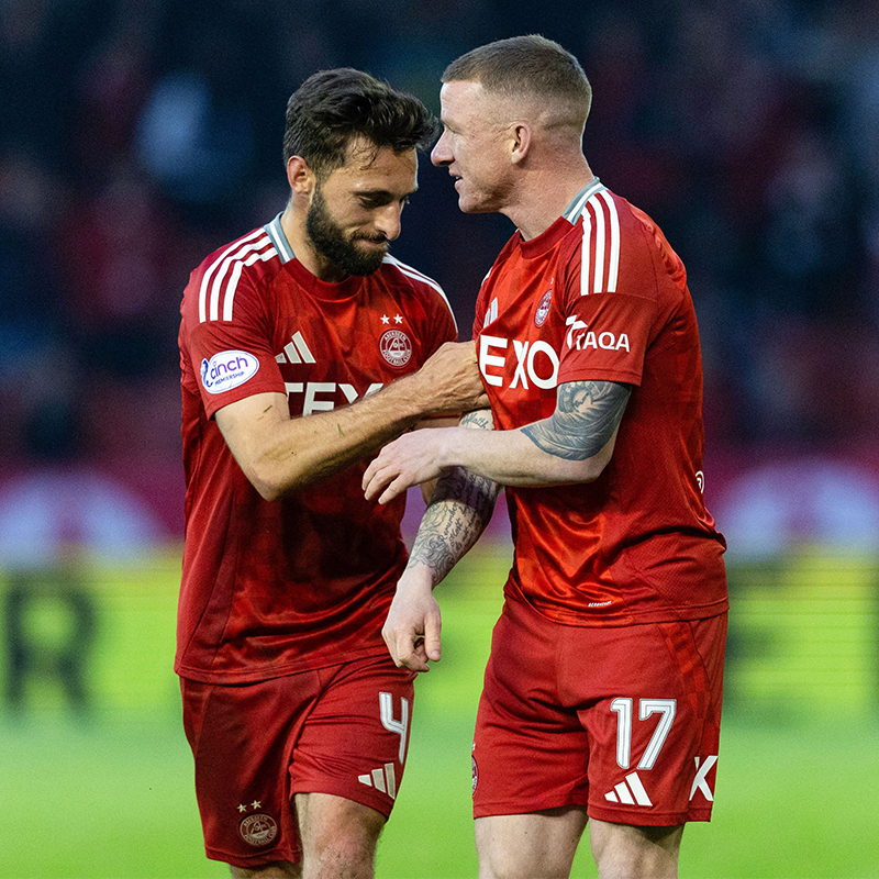 🎶 Jonny, Jonny Hayes, Jonny Hayes, Jonny, Jonny Hayes 🎶 #StandFree 🔴